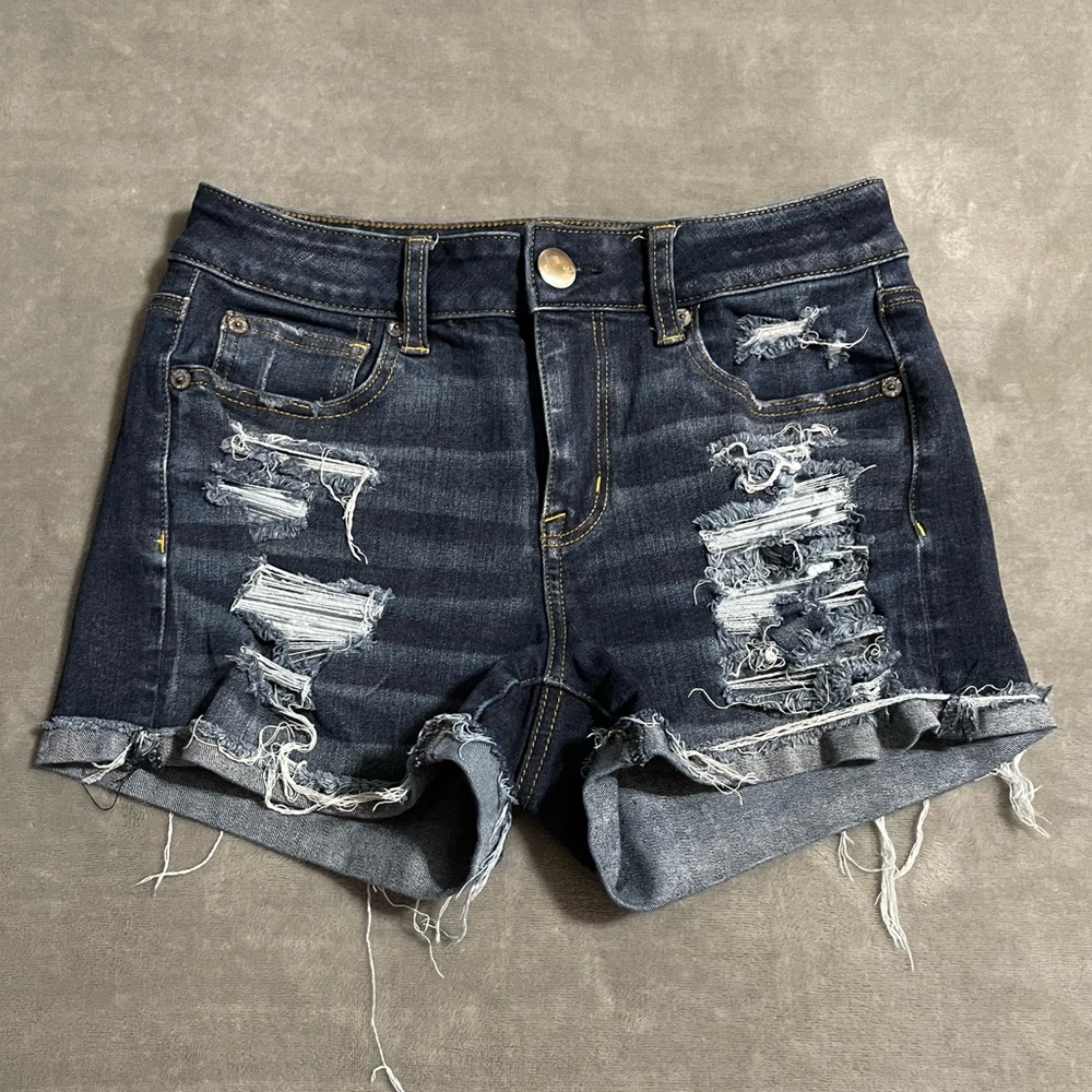 American Eagle 360° Super Stretch Distressed Hi-Rise Shortie Jeans Shorts!